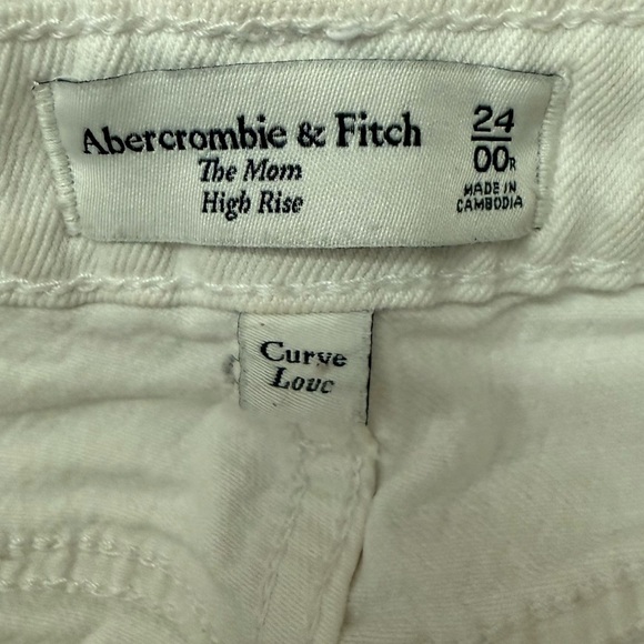 Abercrombie & Fitch Mon-High Rise Distressed Jeans Size 00 - Picture 3 of 3